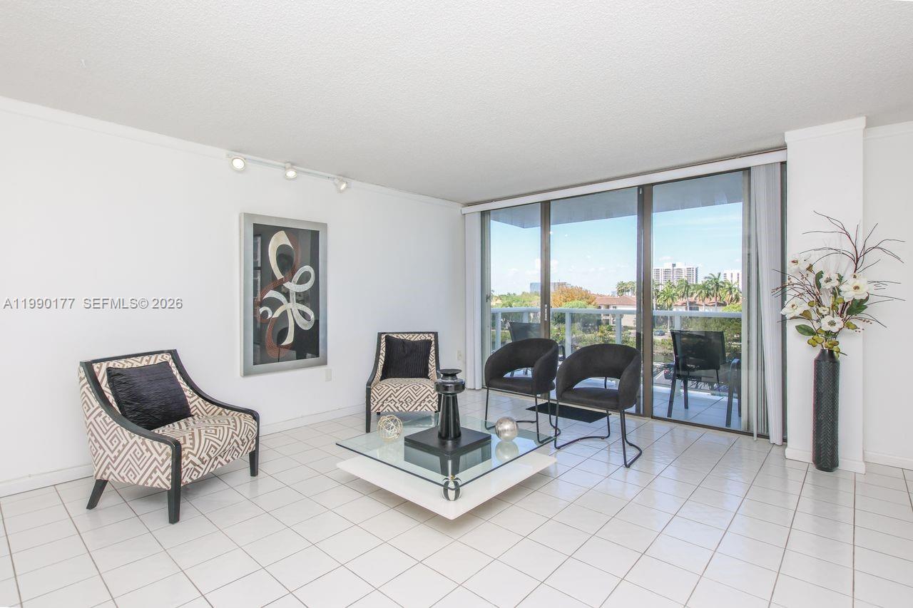 3675 N Country Clb Dr #401 Aventura, FL 33180