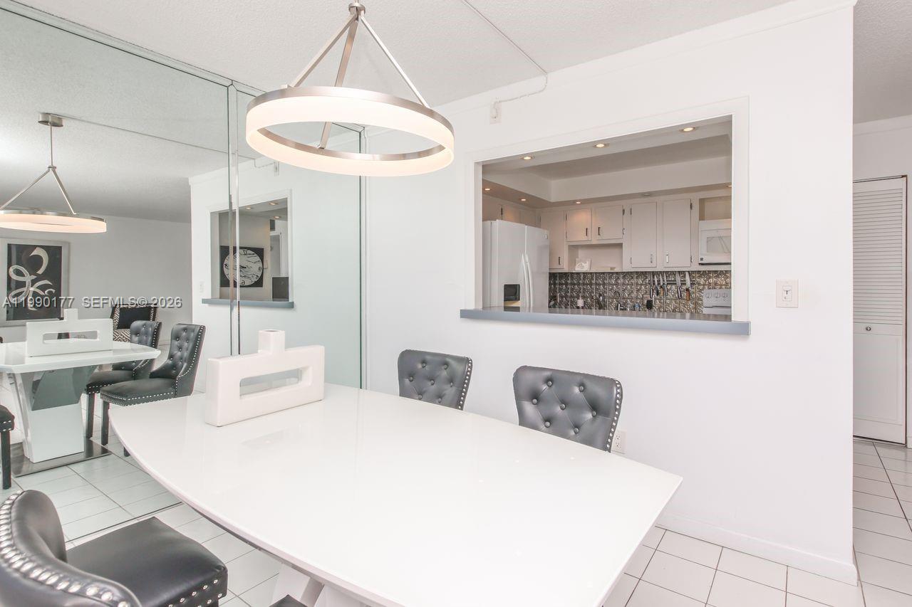 3675 N Country Clb Dr #401 Aventura, FL 33180