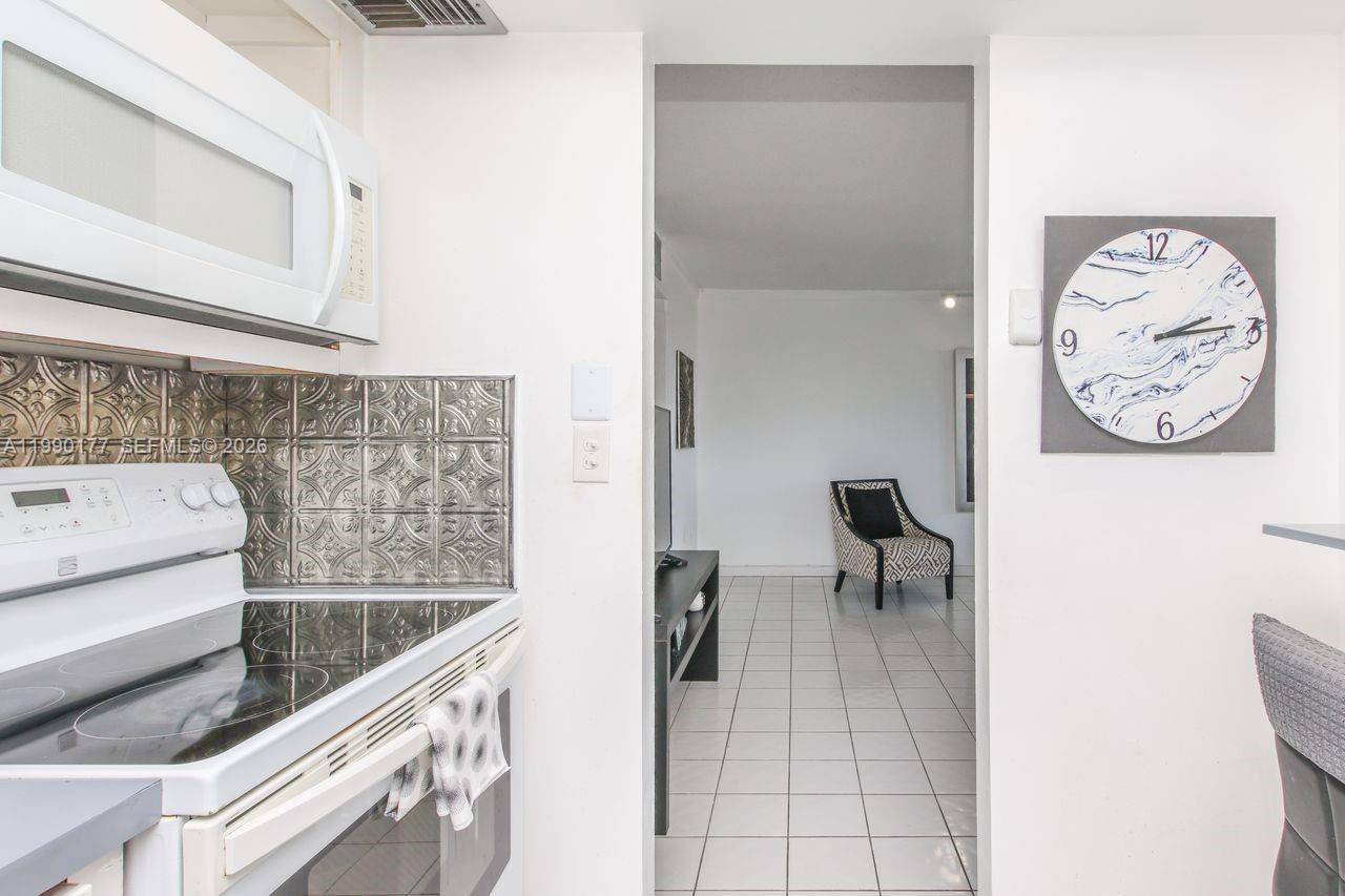 3675 N Country Clb Dr #401 Aventura, FL 33180