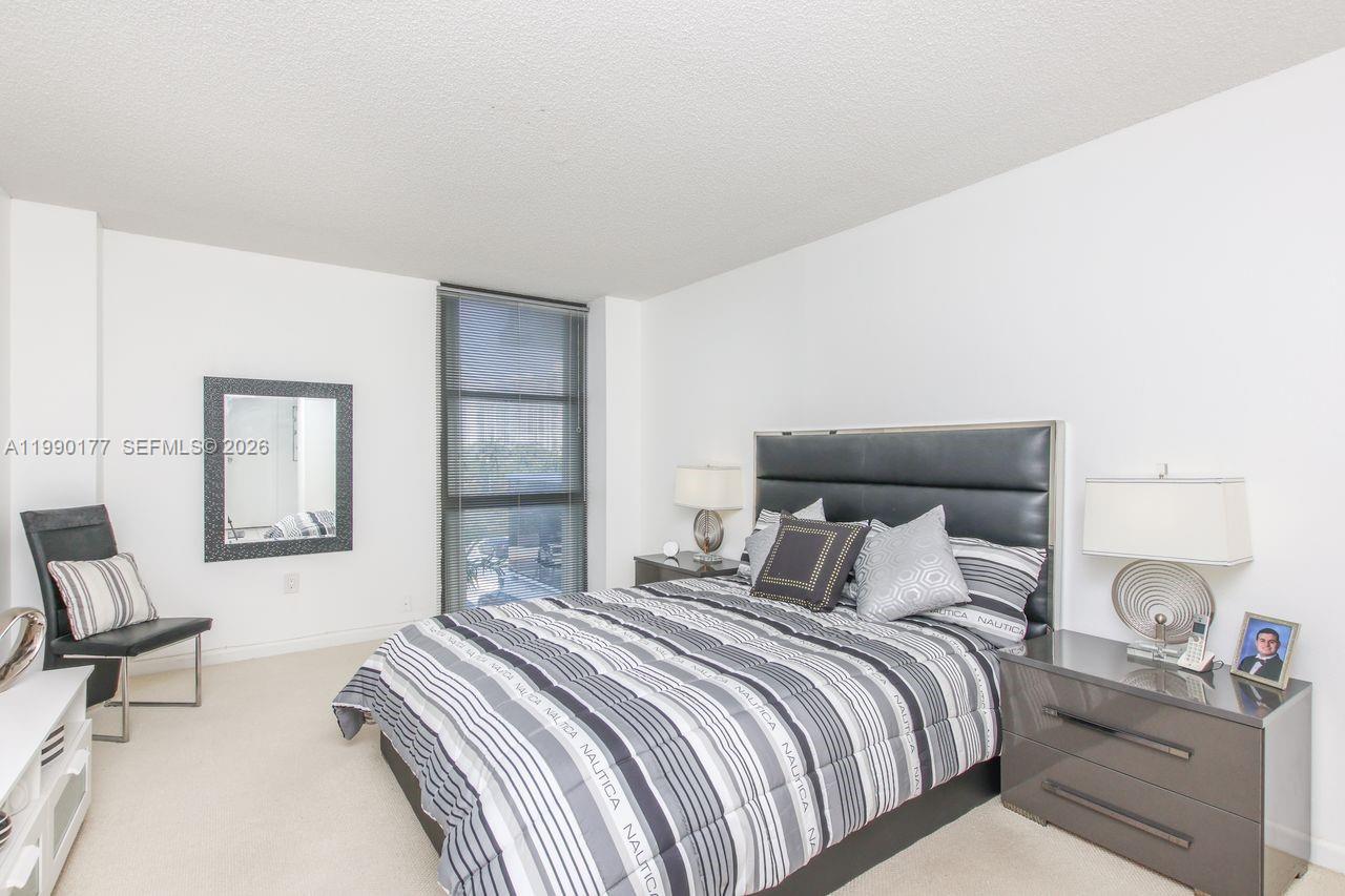 3675 N Country Clb Dr #401 Aventura, FL 33180