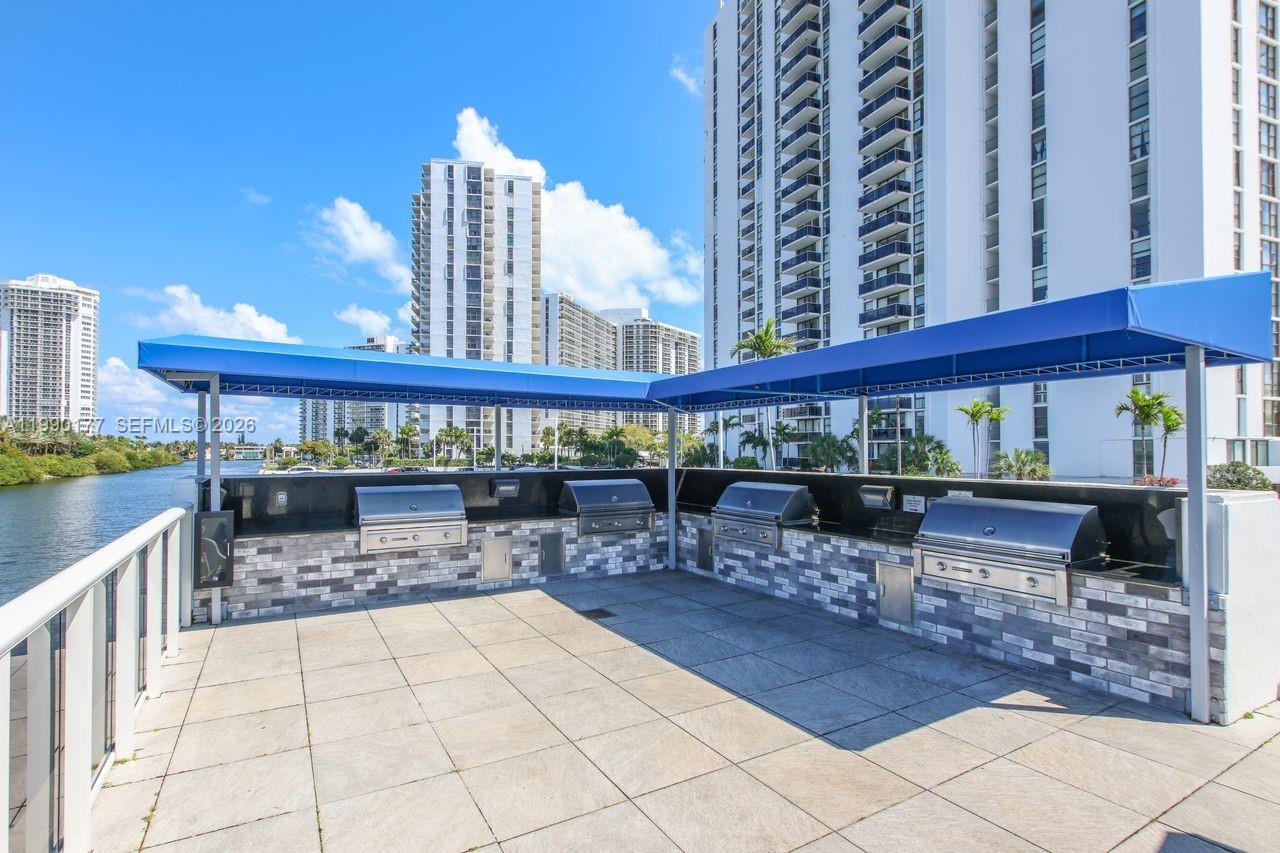 3675 N Country Clb Dr #401 Aventura, FL 33180