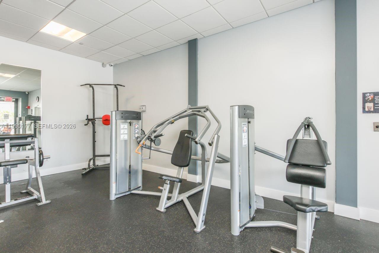 3675 N Country Clb Dr #401 Aventura, FL 33180