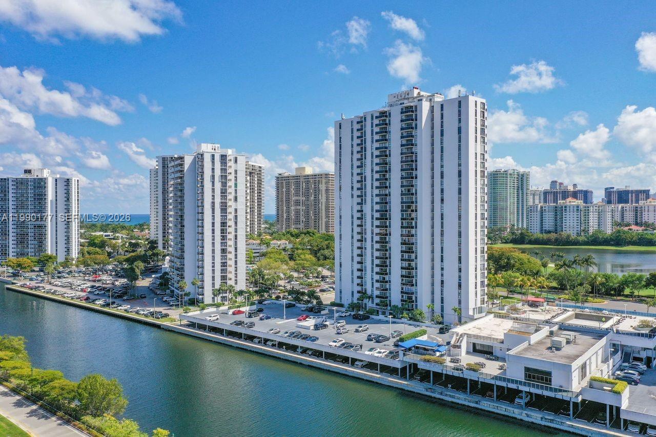 3675 N Country Clb Dr #401 Aventura, FL 33180