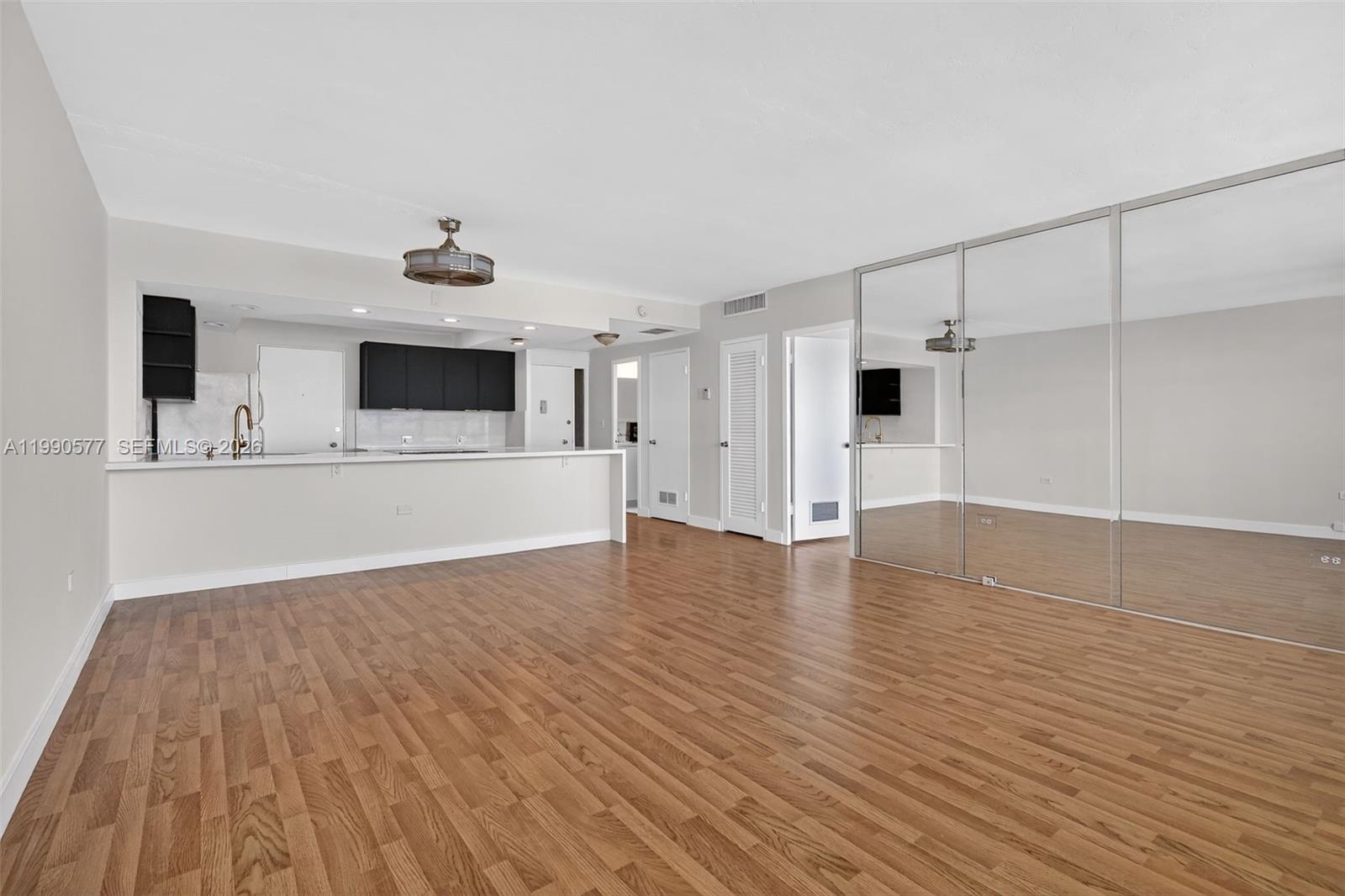 3111 N Ocean Dr #1002 Hollywood, FL 33019