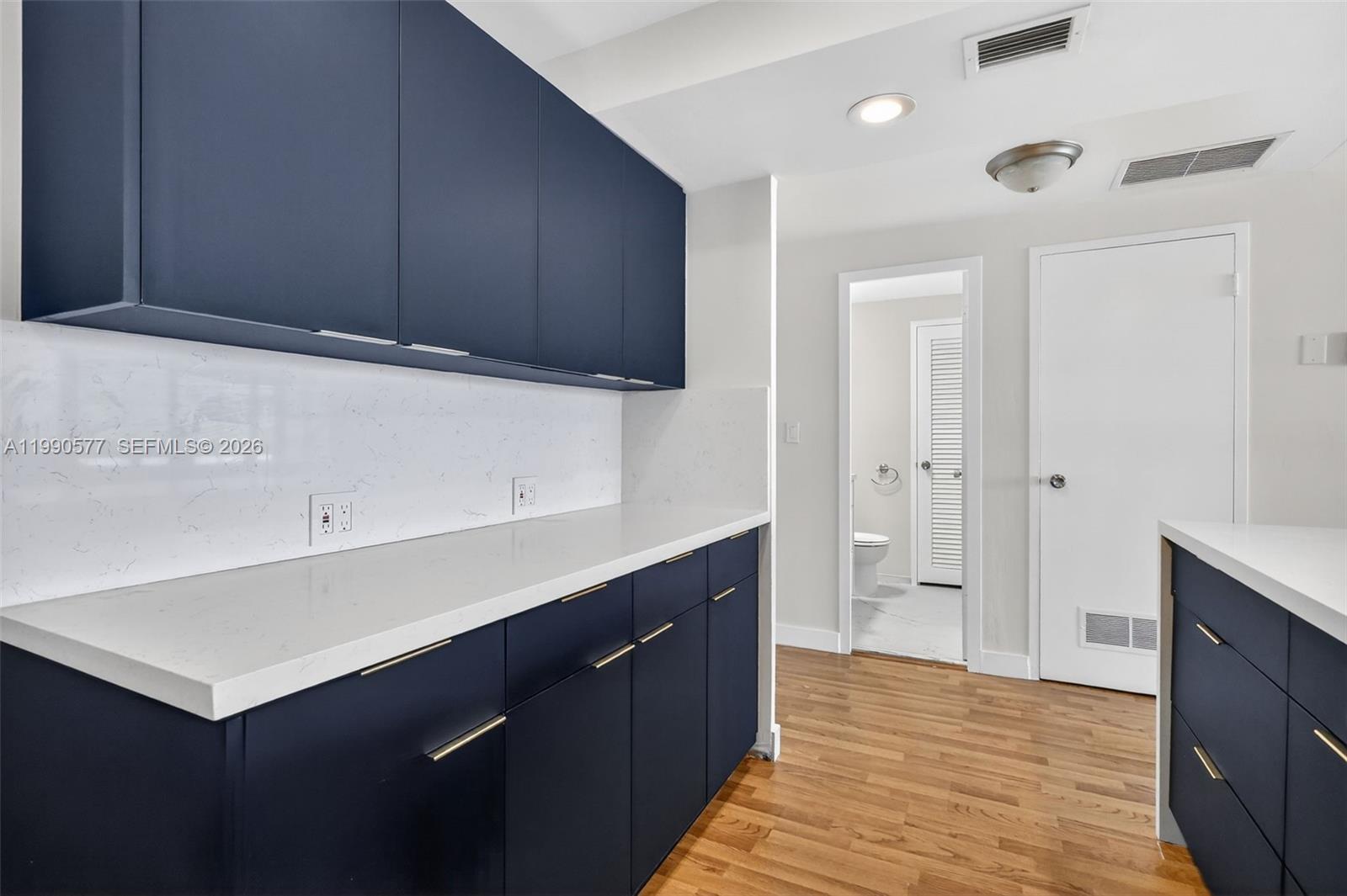 3111 N Ocean Dr #1002 Hollywood, FL 33019