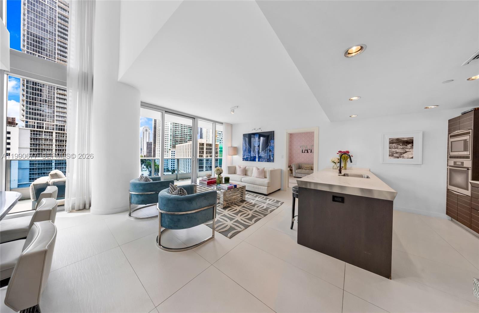 200 Biscayne Blvd Way #904 Miami, FL 33131