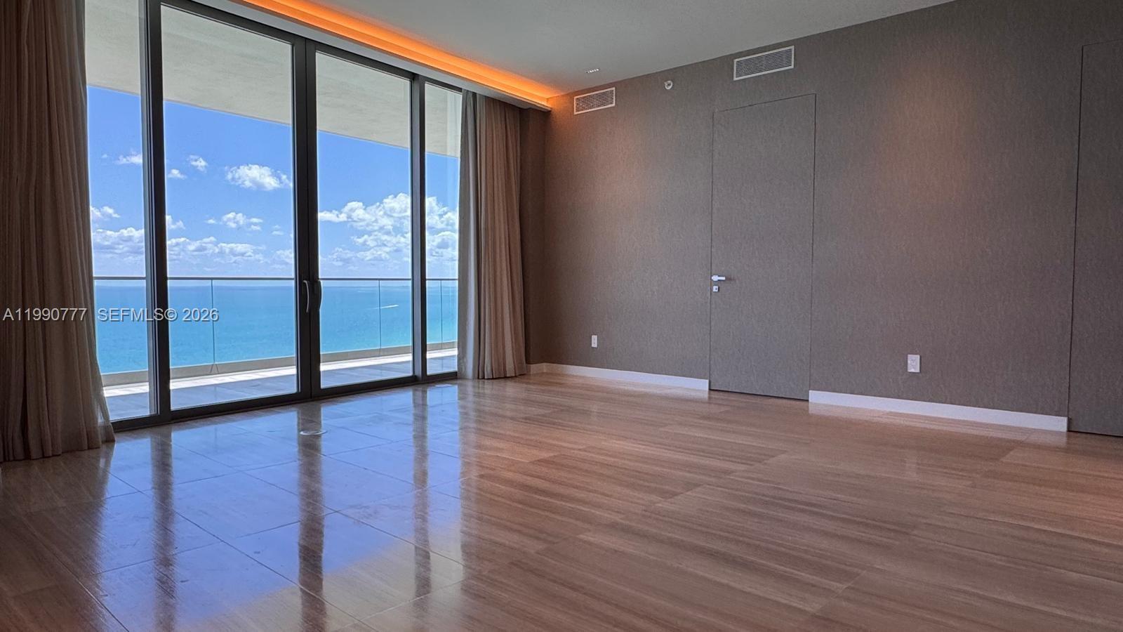 18975 Collins Ave #2500 Sunny Isles Beach, FL 33160