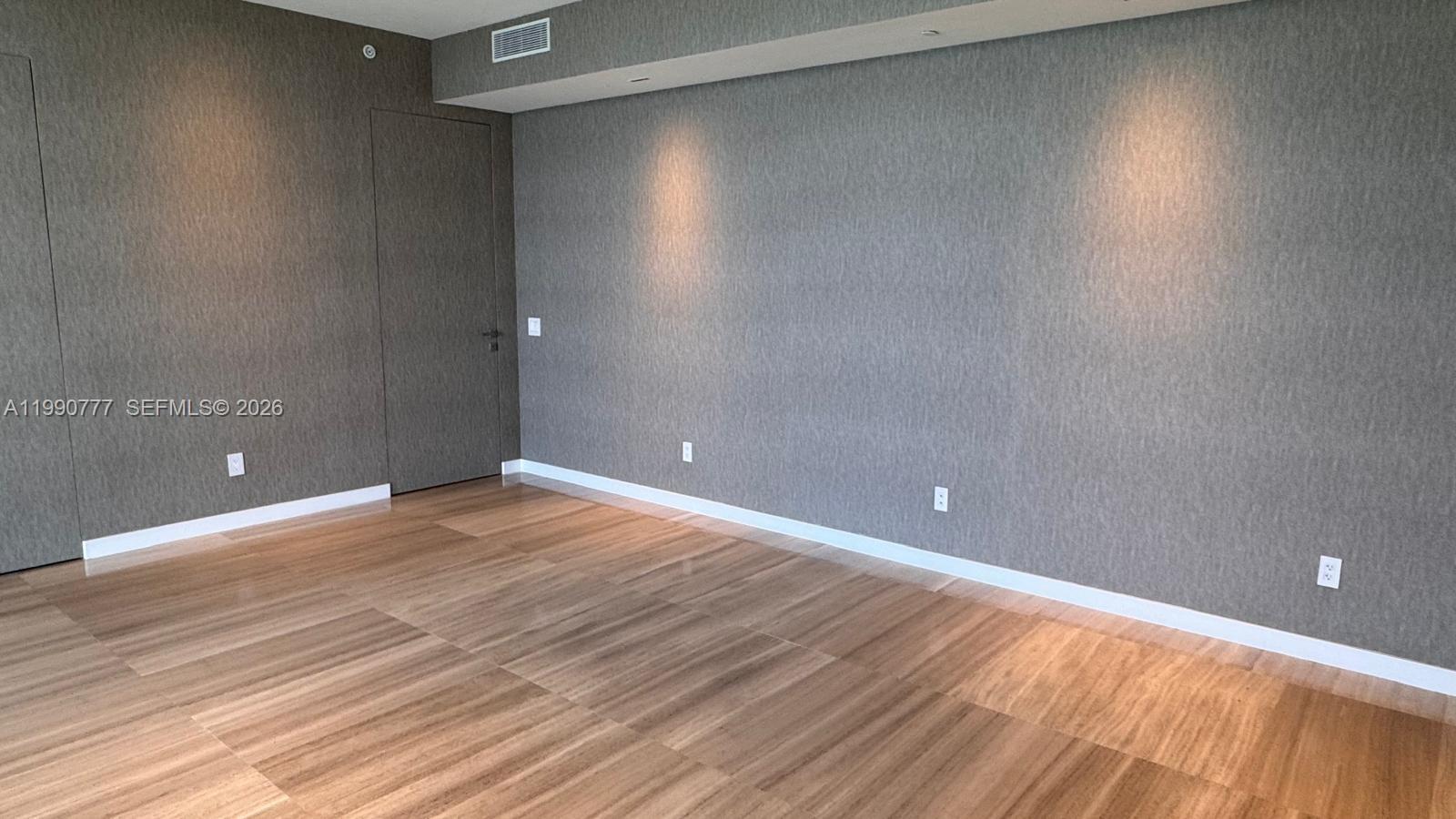 18975 Collins Ave #2500 Sunny Isles Beach, FL 33160