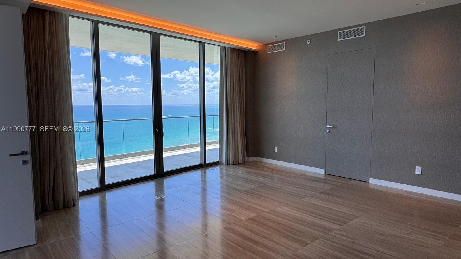 18975 Collins Ave #2500 Sunny Isles Beach, FL 33160
