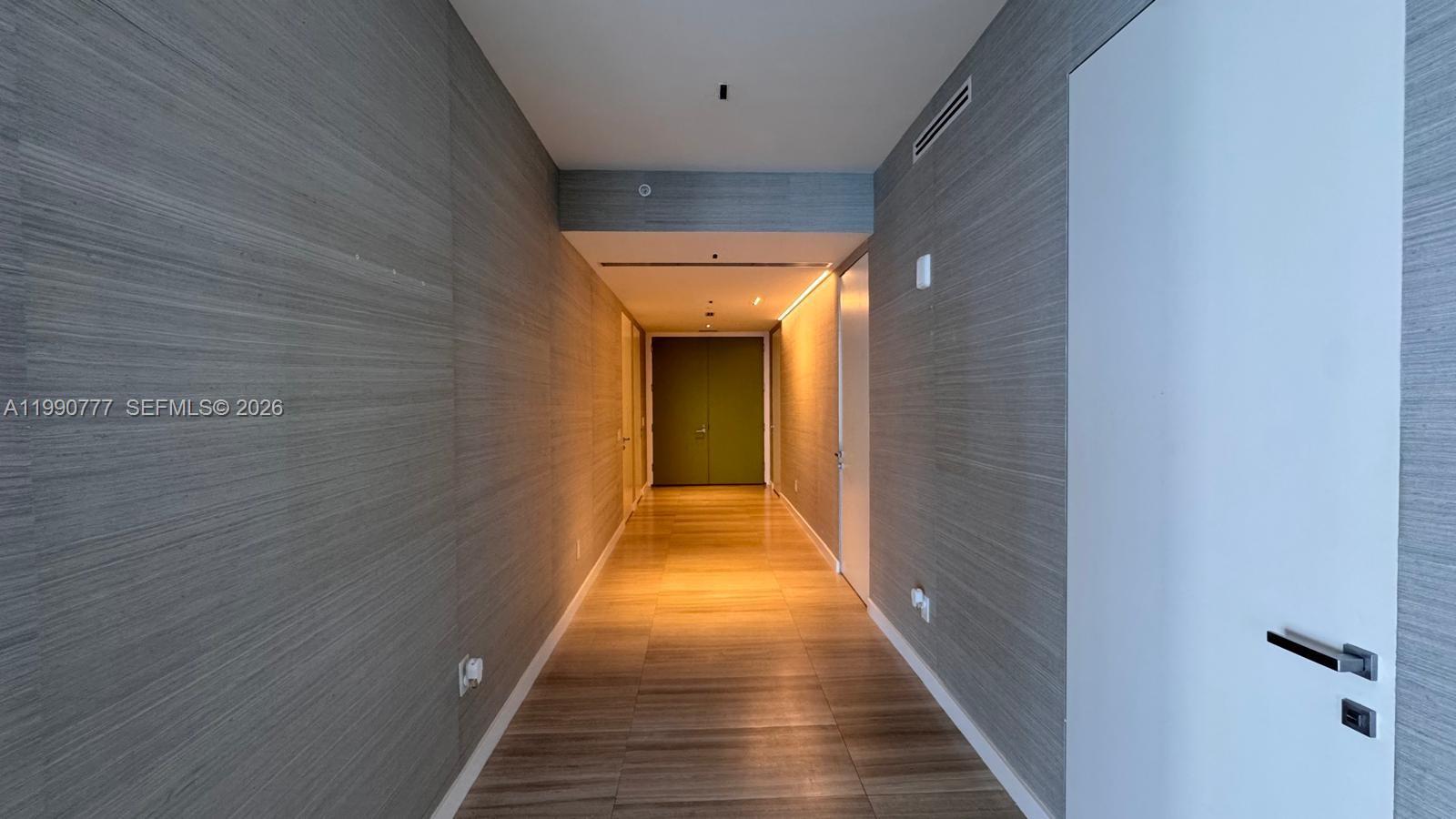 18975 Collins Ave #2500 Sunny Isles Beach, FL 33160