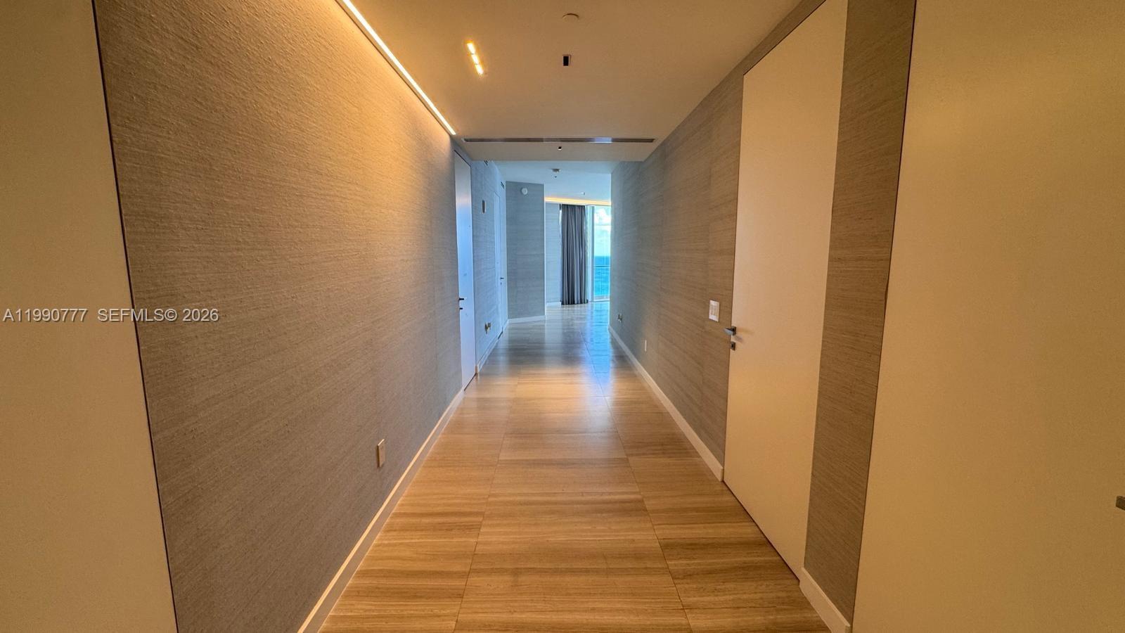 18975 Collins Ave #2500 Sunny Isles Beach, FL 33160