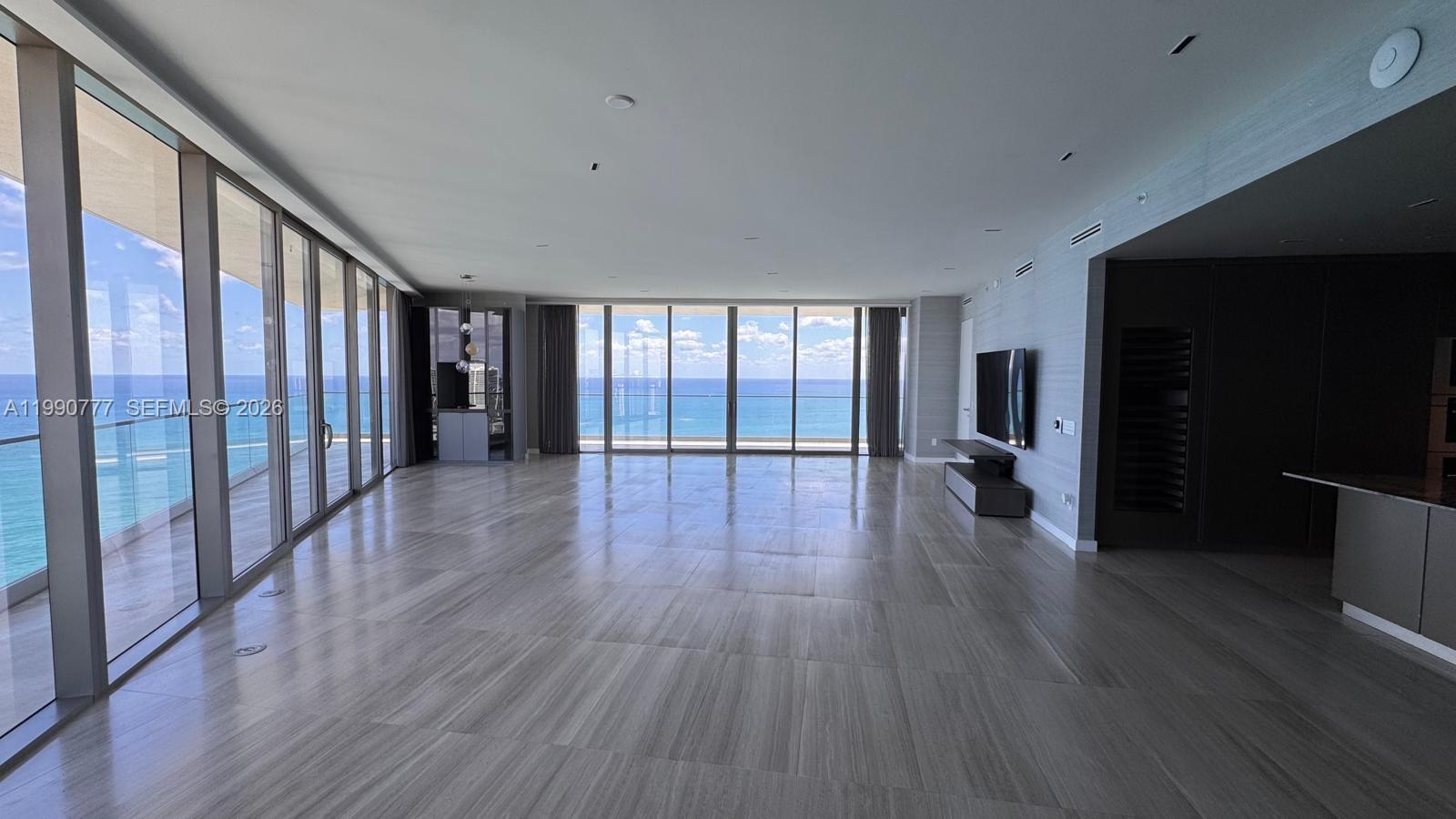 18975 Collins Ave #2500 Sunny Isles Beach, FL 33160