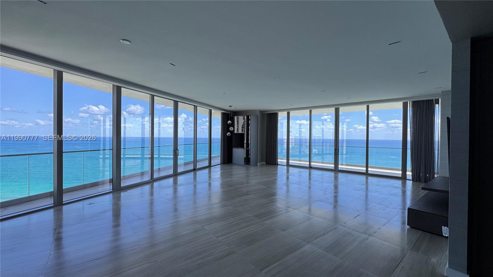 18975 Collins Ave #2500 Sunny Isles Beach, FL 33160