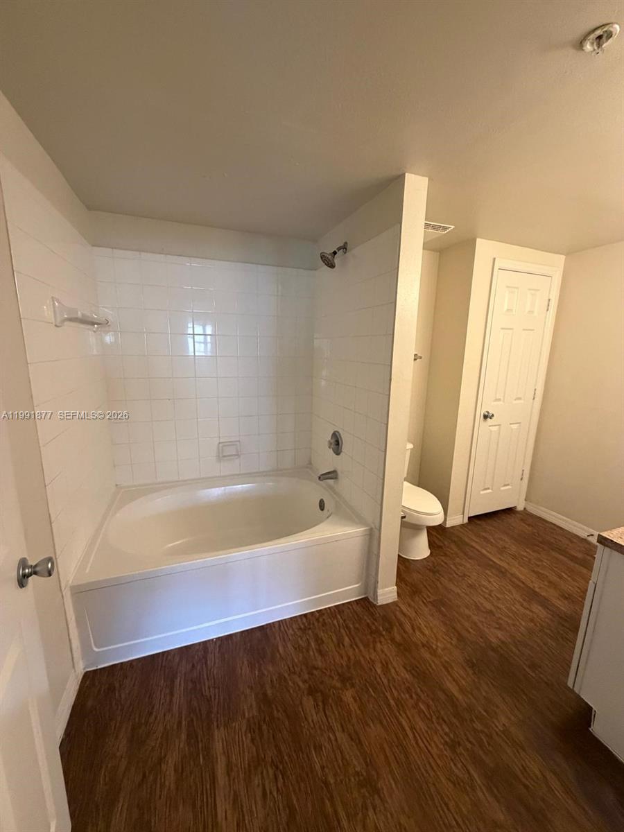 Undisclosed Address Pembroke Pines, FL 33025