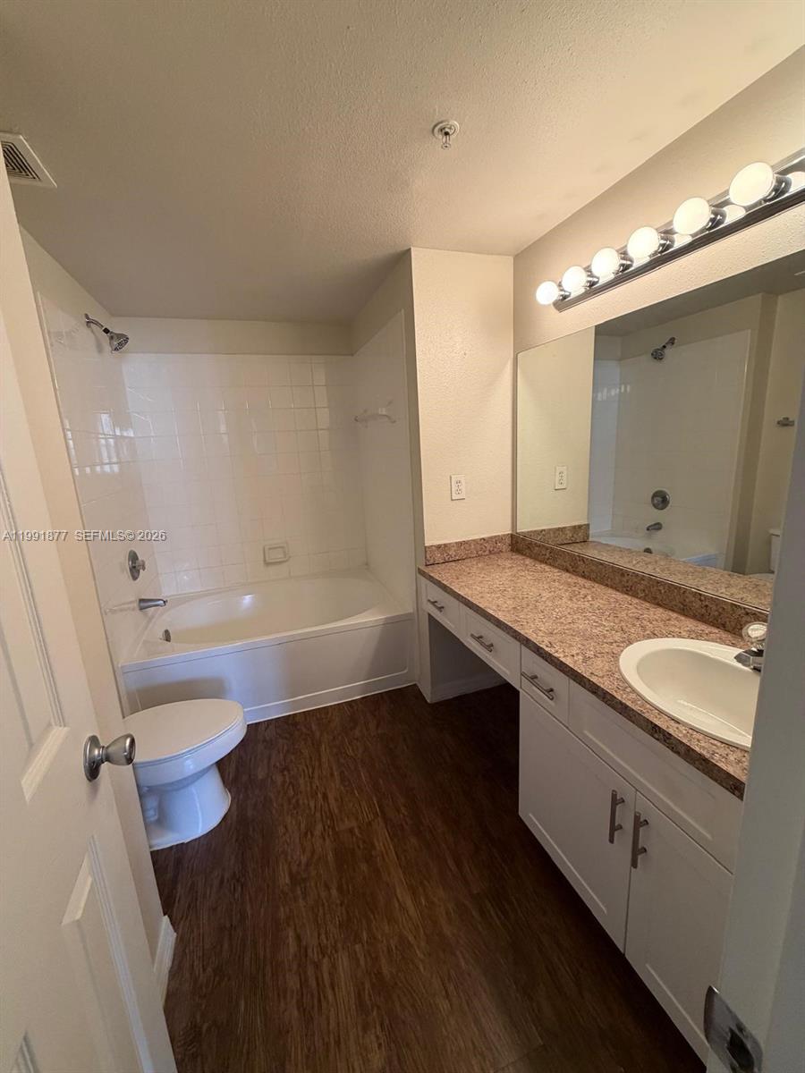 Undisclosed Address Pembroke Pines, FL 33025