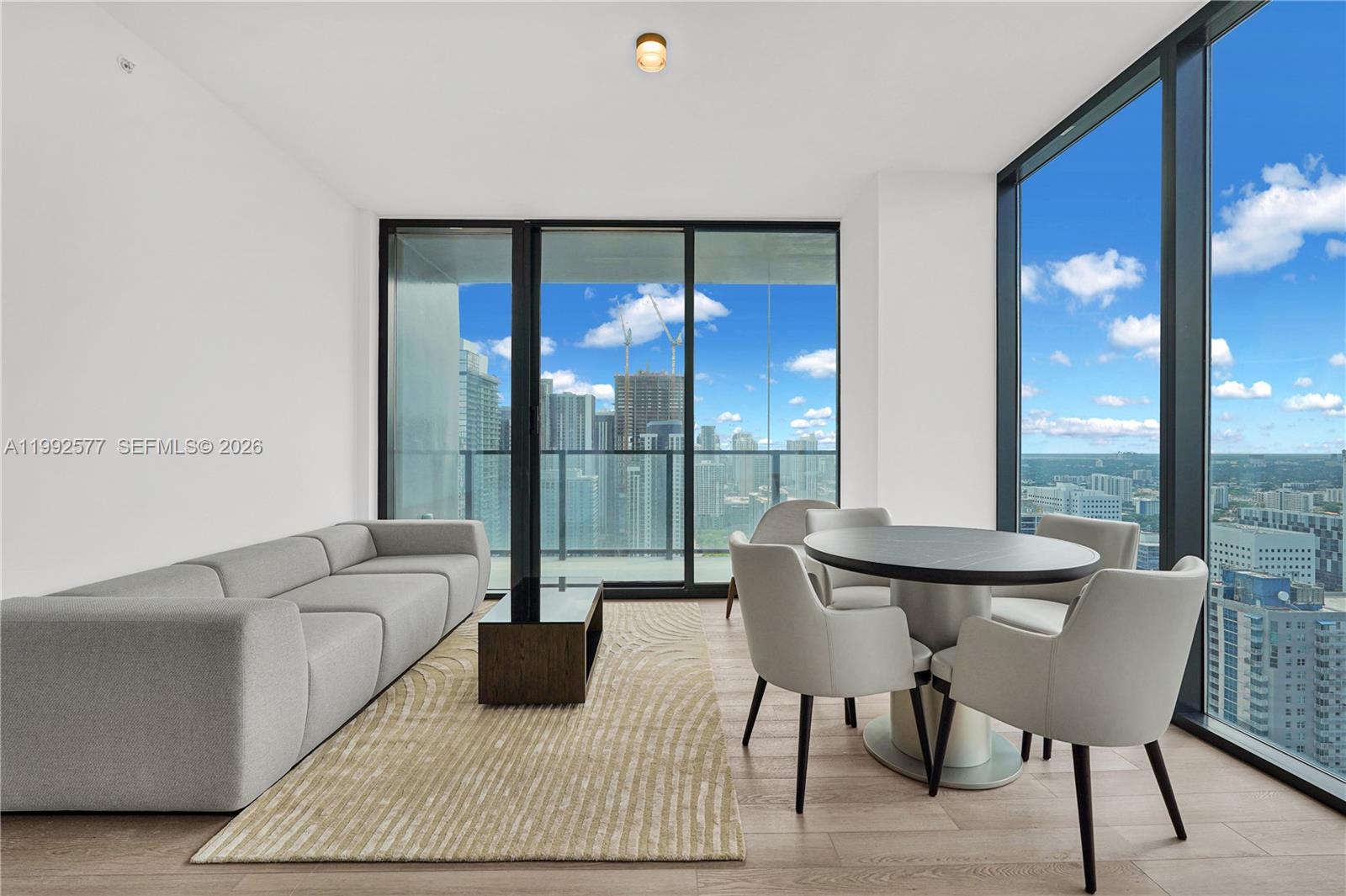 image E11EVEN Hotel & Residences16