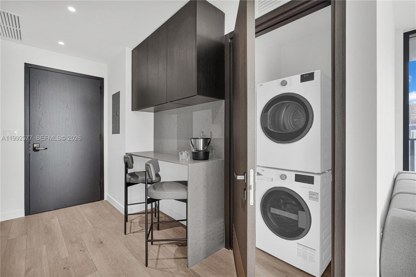 image E11EVEN Hotel & Residences25