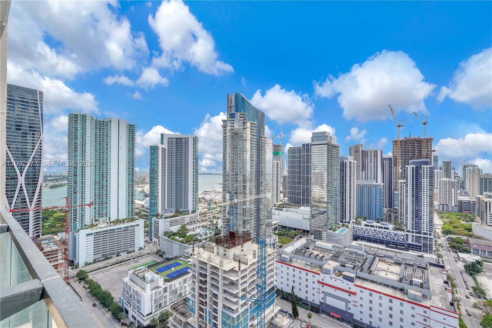 image E11EVEN Hotel & Residences28