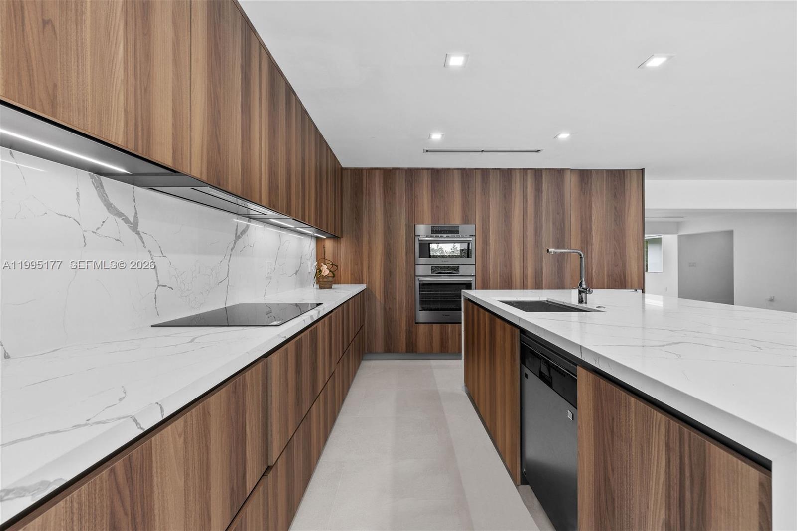 6091 SW 79th St South Miami, FL 33143