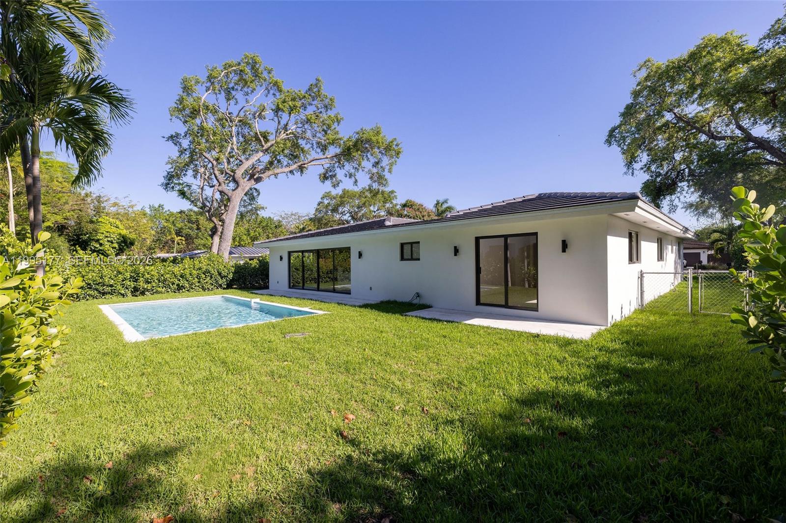 6091 SW 79th St South Miami, FL 33143