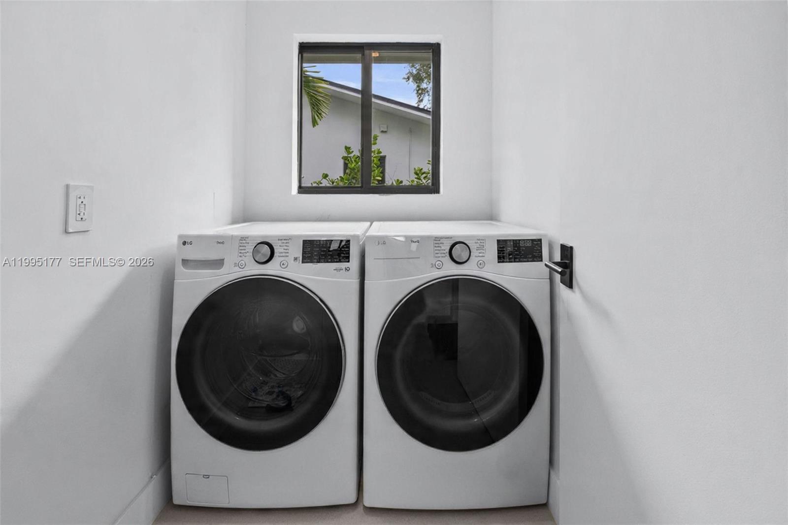 6091 SW 79th St South Miami, FL 33143