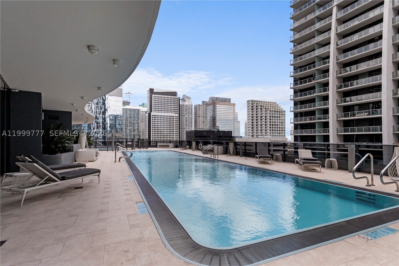 image Brickell Flatiron40