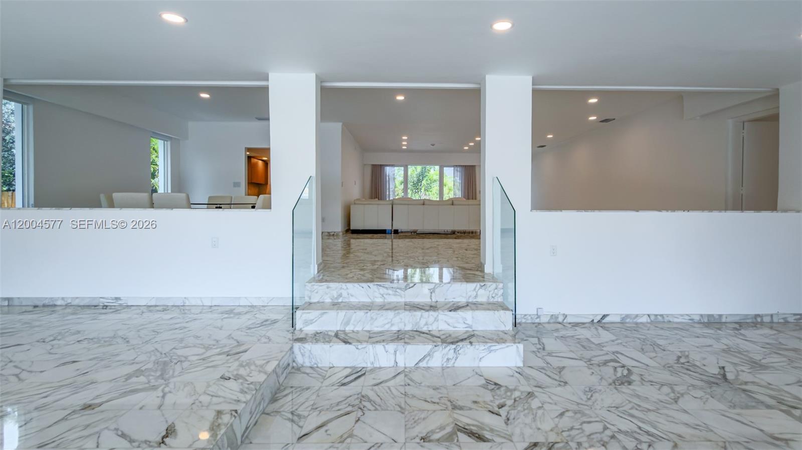 1690 Daytonia Rd Miami Beach, FL 33141