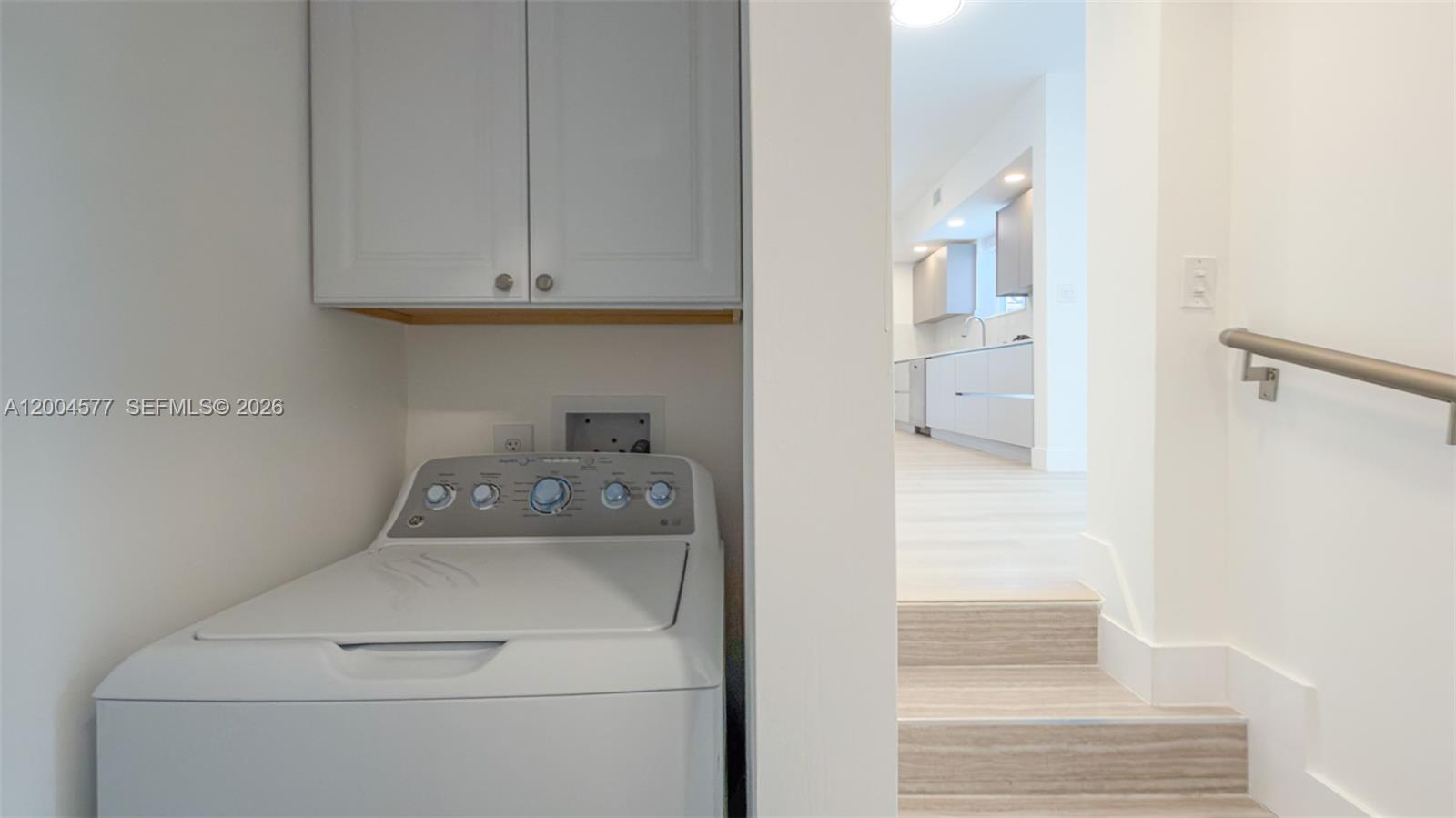 1690 Daytonia Rd Miami Beach, FL 33141