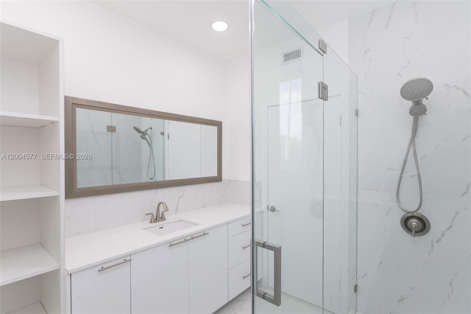 1690 Daytonia Rd Miami Beach, FL 33141