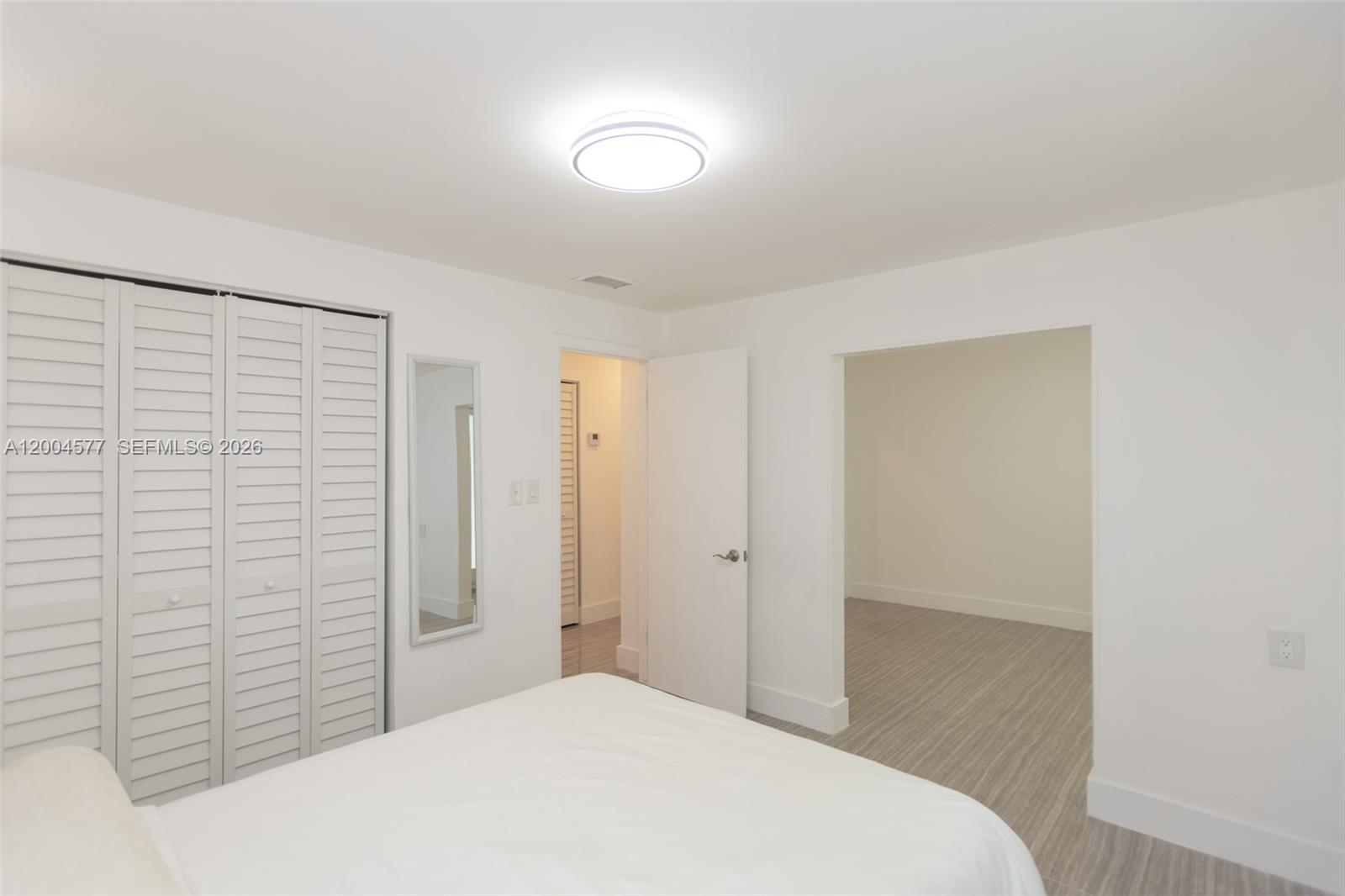 1690 Daytonia Rd Miami Beach, FL 33141