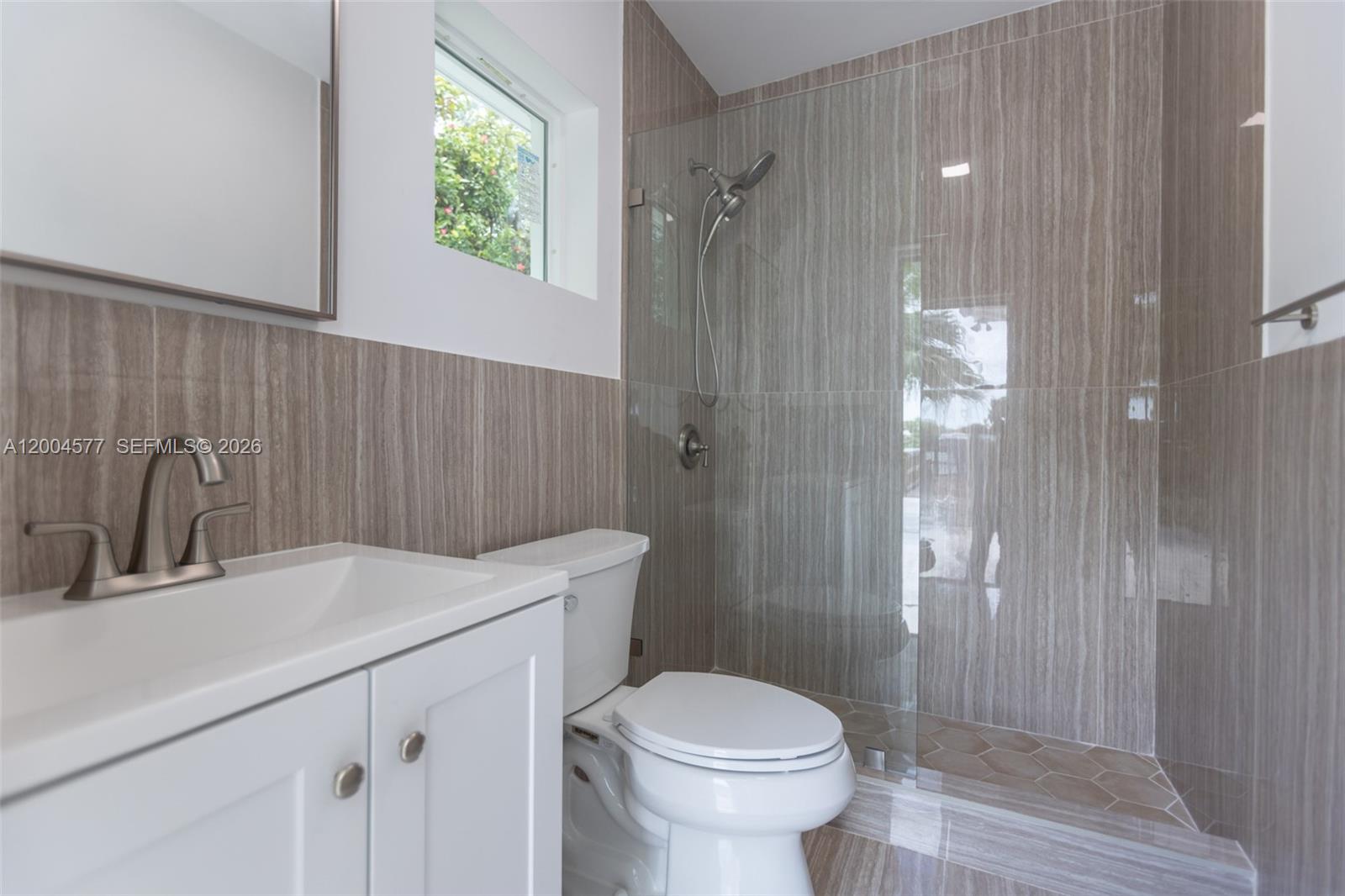 1690 Daytonia Rd Miami Beach, FL 33141