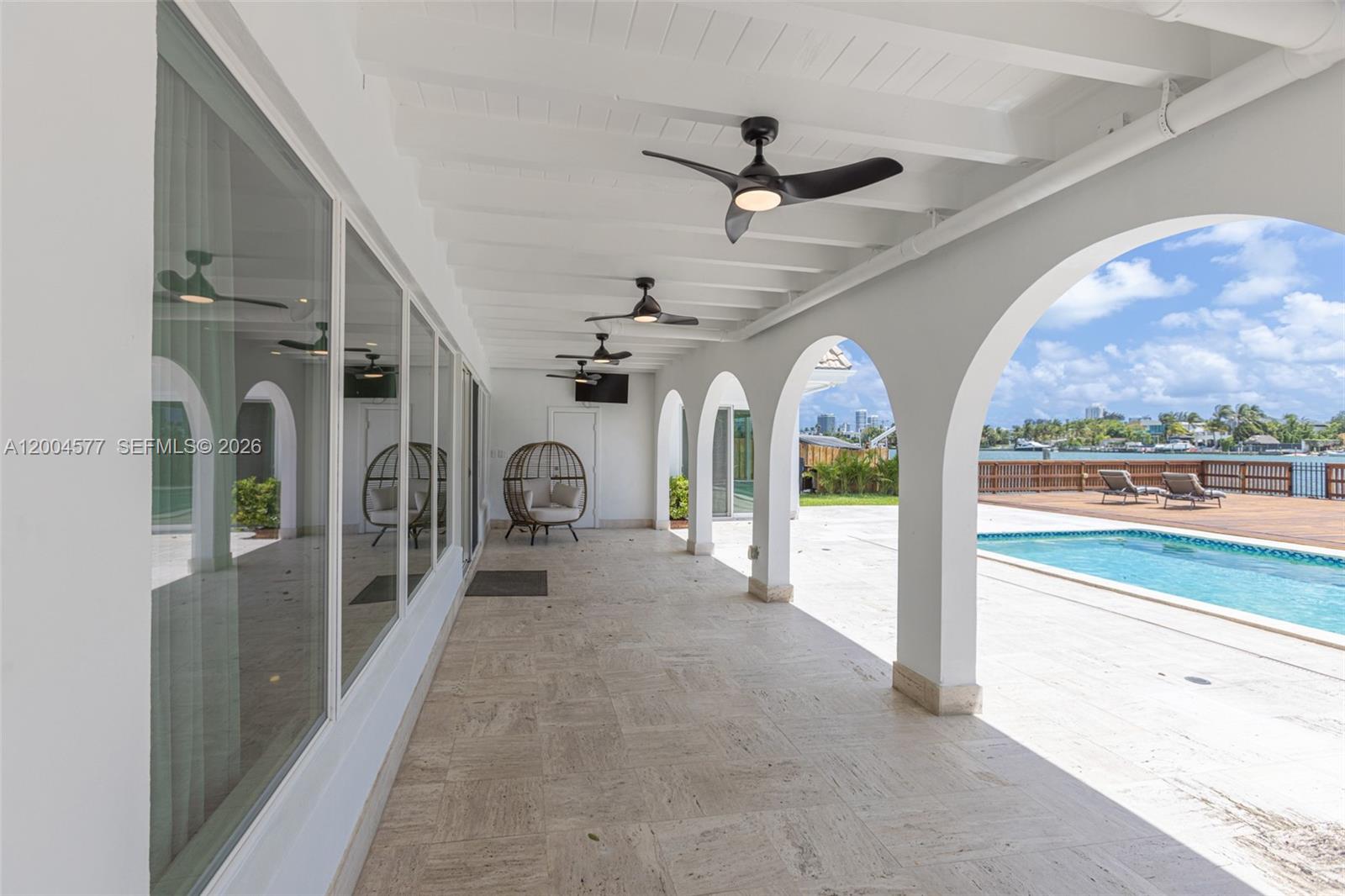 1690 Daytonia Rd Miami Beach, FL 33141