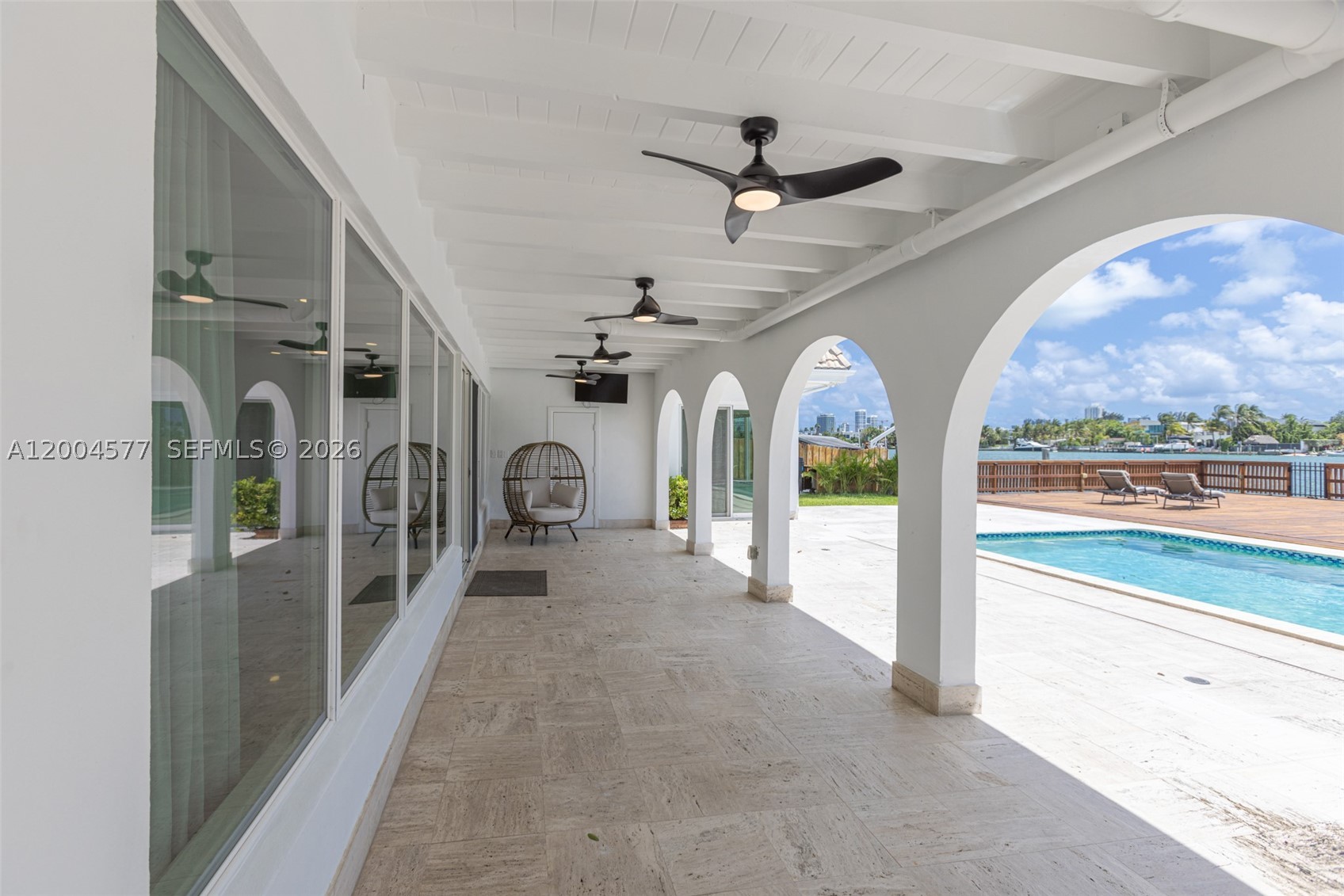 1690 Daytonia Rd Miami Beach, FL 33141