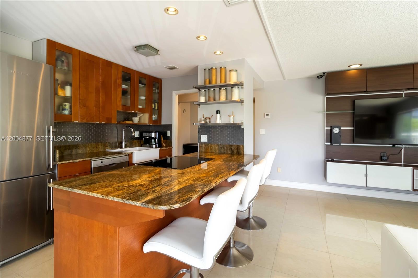 126 Golden Isles Dr #32A Hallandale Beach, FL 33009