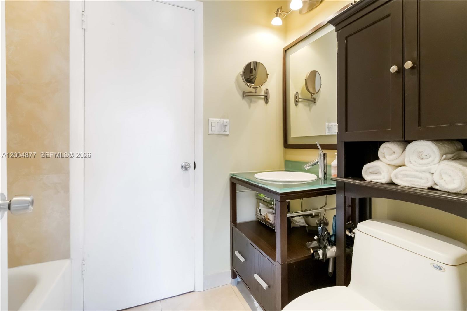 126 Golden Isles Dr #32A Hallandale Beach, FL 33009