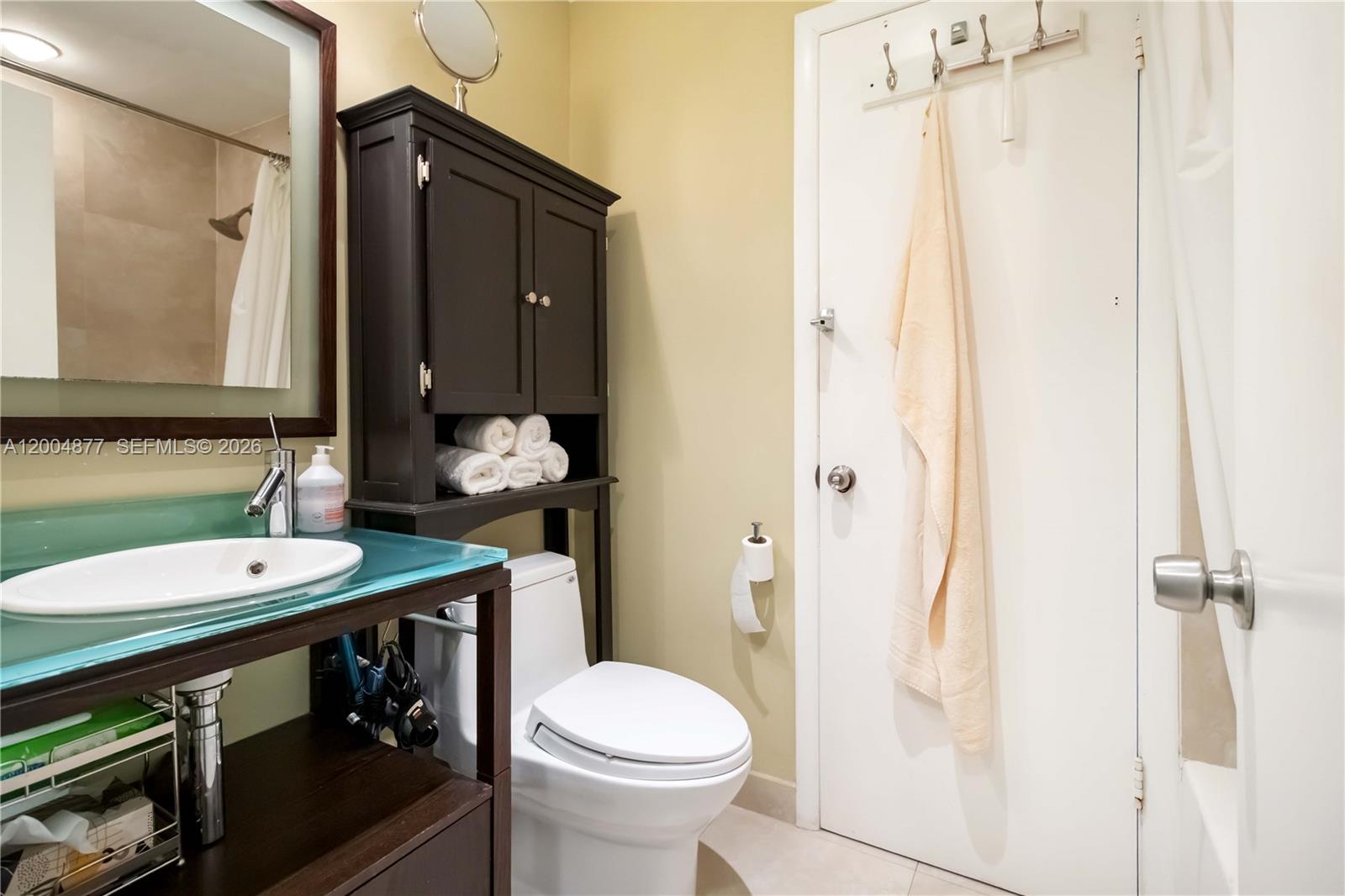 126 Golden Isles Dr #32A Hallandale Beach, FL 33009