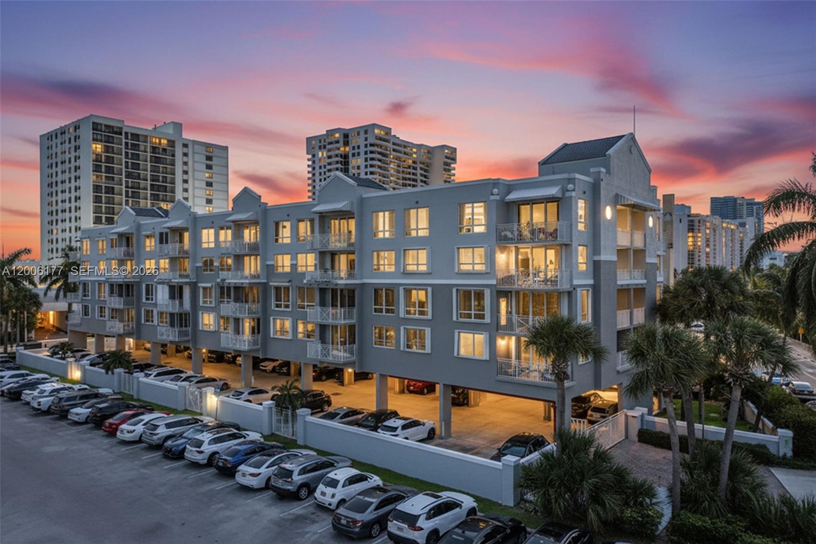 2642 Collins Ave #306