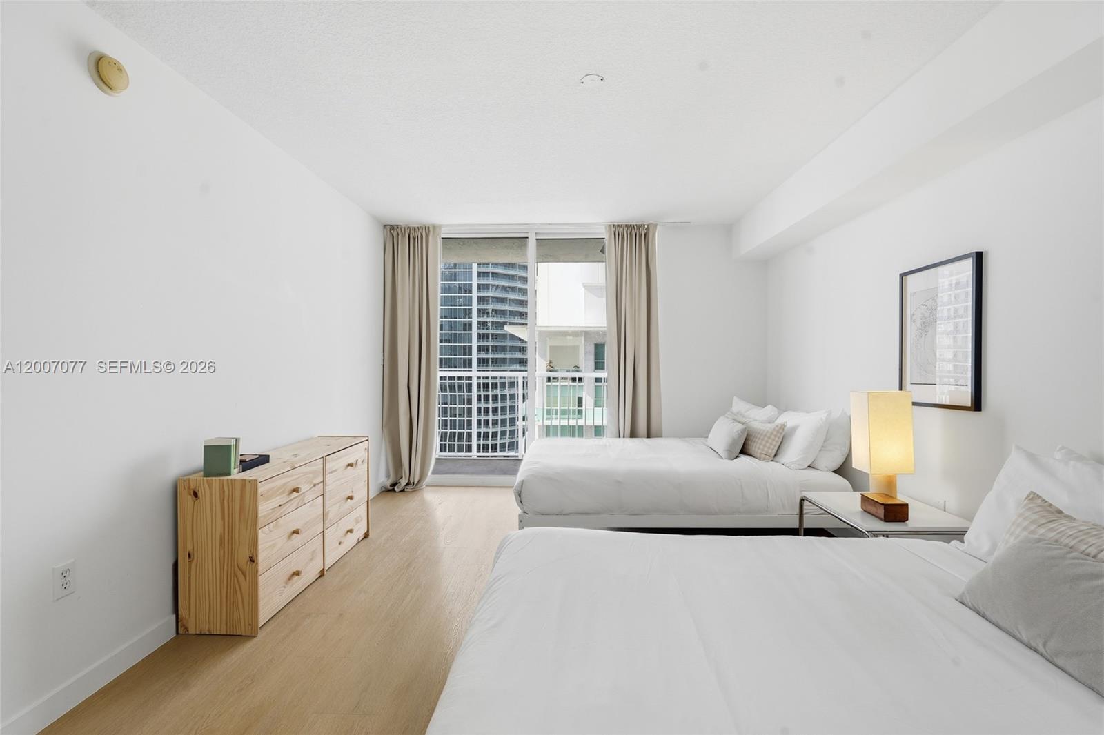 image The Club at Brickell Bay11
