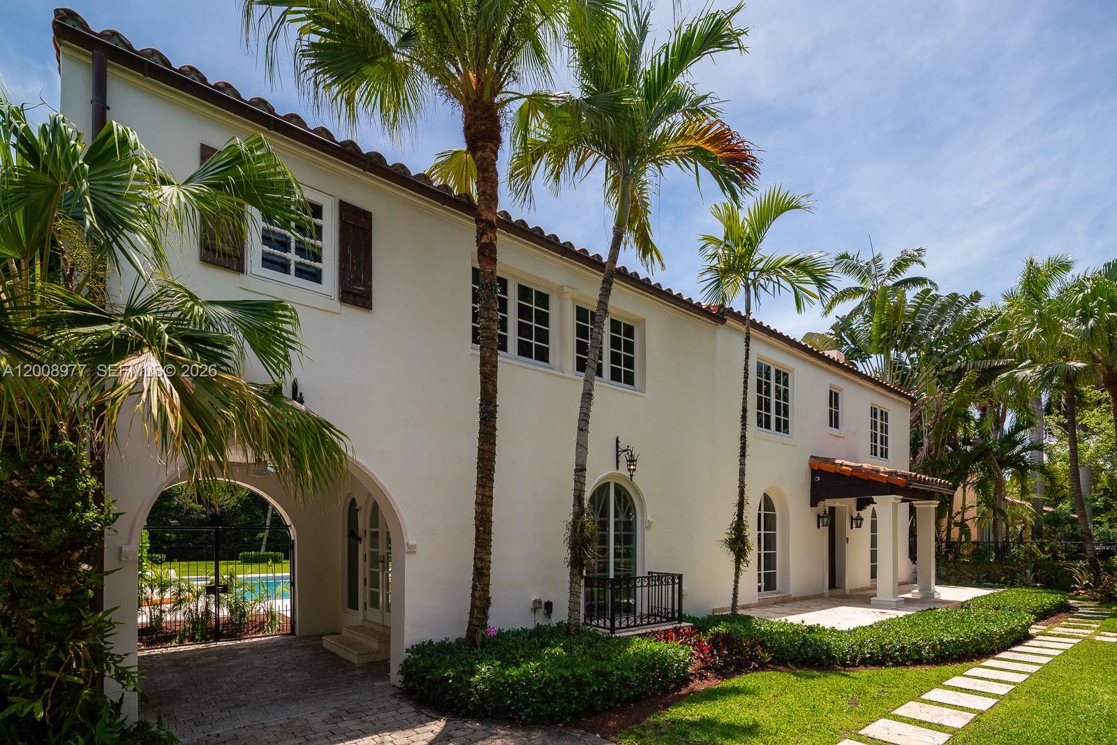 1228 Alhambra Cir Coral Gables, FL 33134