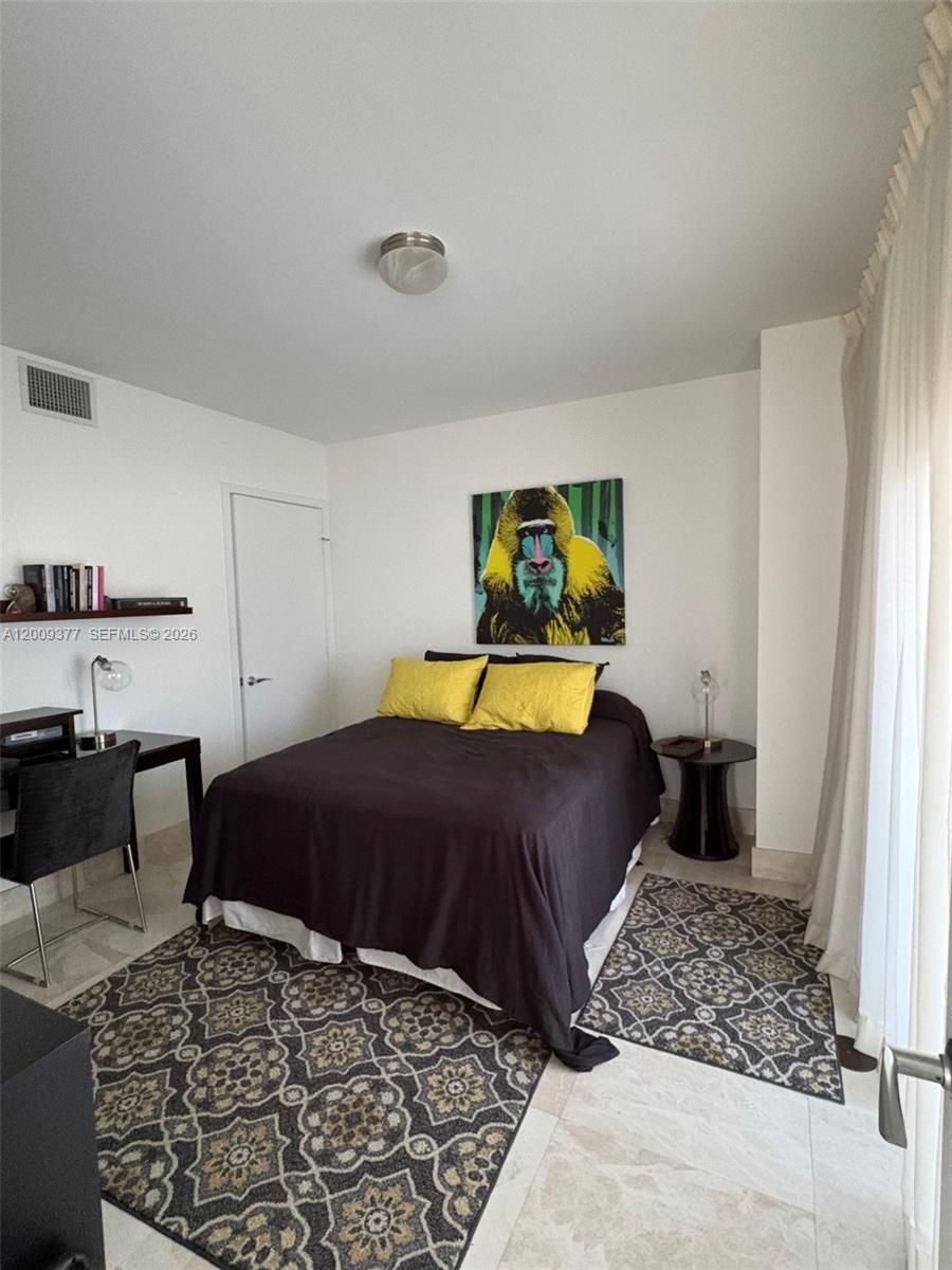 5875 Collins Ave #708 Miami Beach, FL 33140