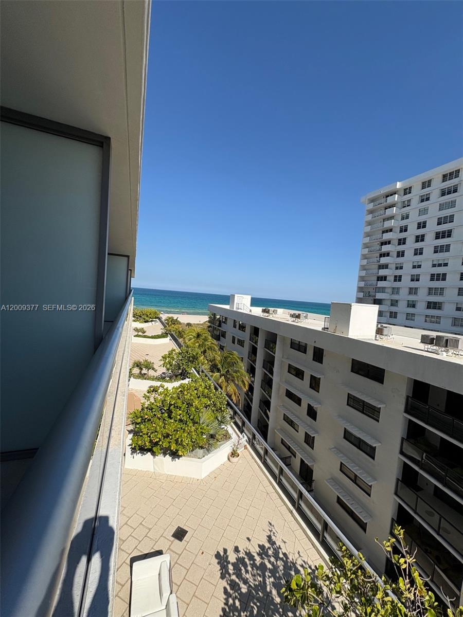 5875 Collins Ave #708 Miami Beach, FL 33140