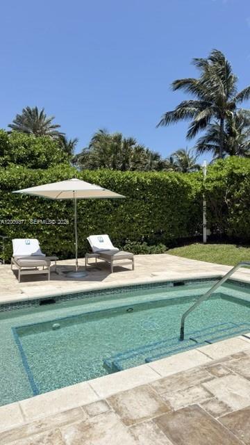 5875 Collins Ave #708 Miami Beach, FL 33140
