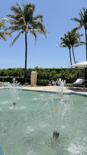 5875 Collins Ave #708 Miami Beach, FL 33140
