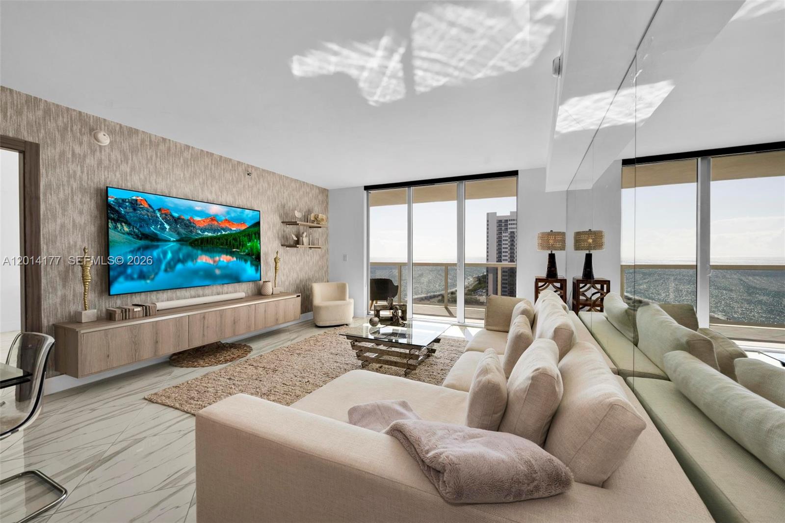 image Beach Club 21