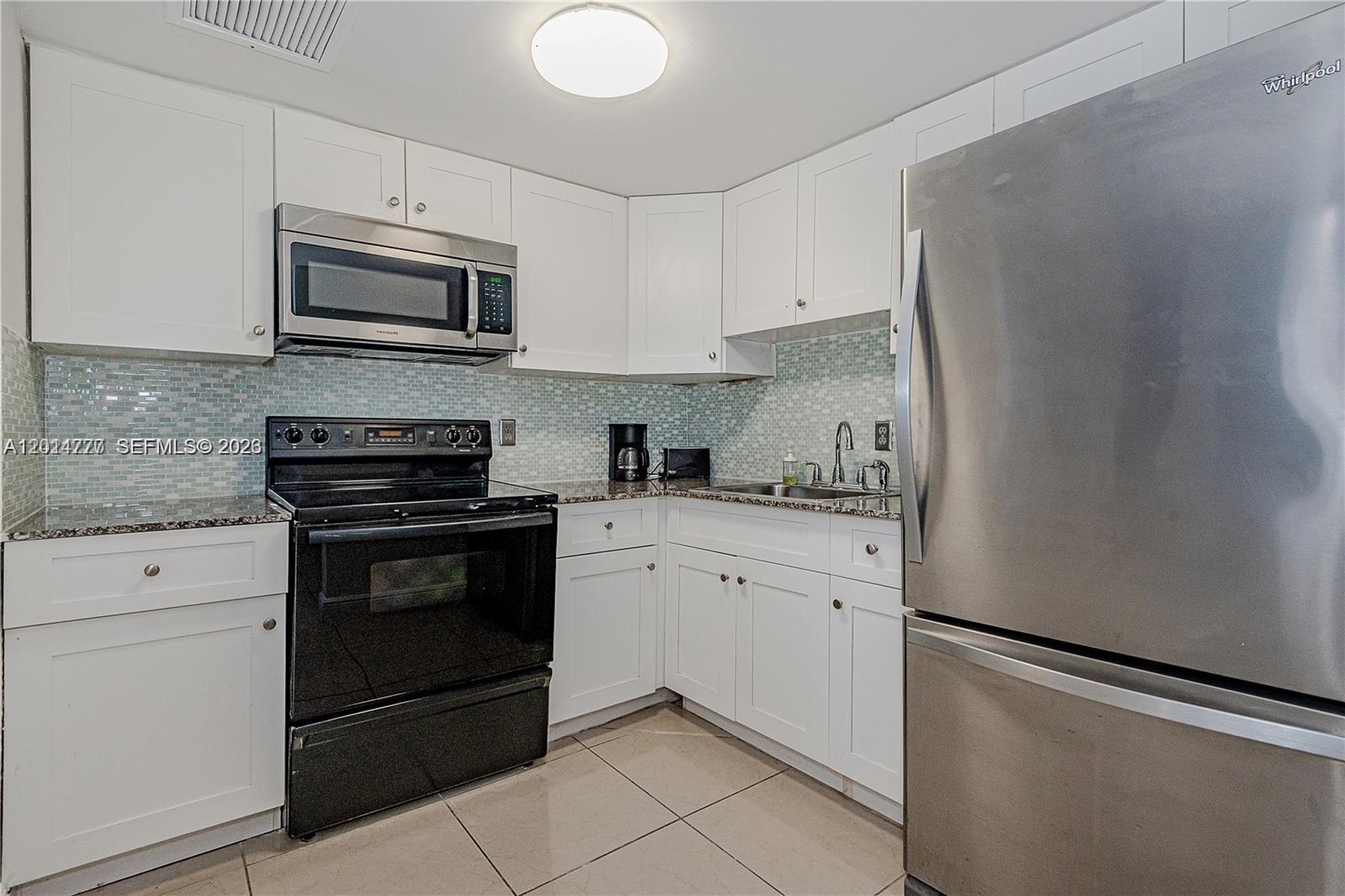 5225 Collins Ave #407 Miami Beach, FL 33140