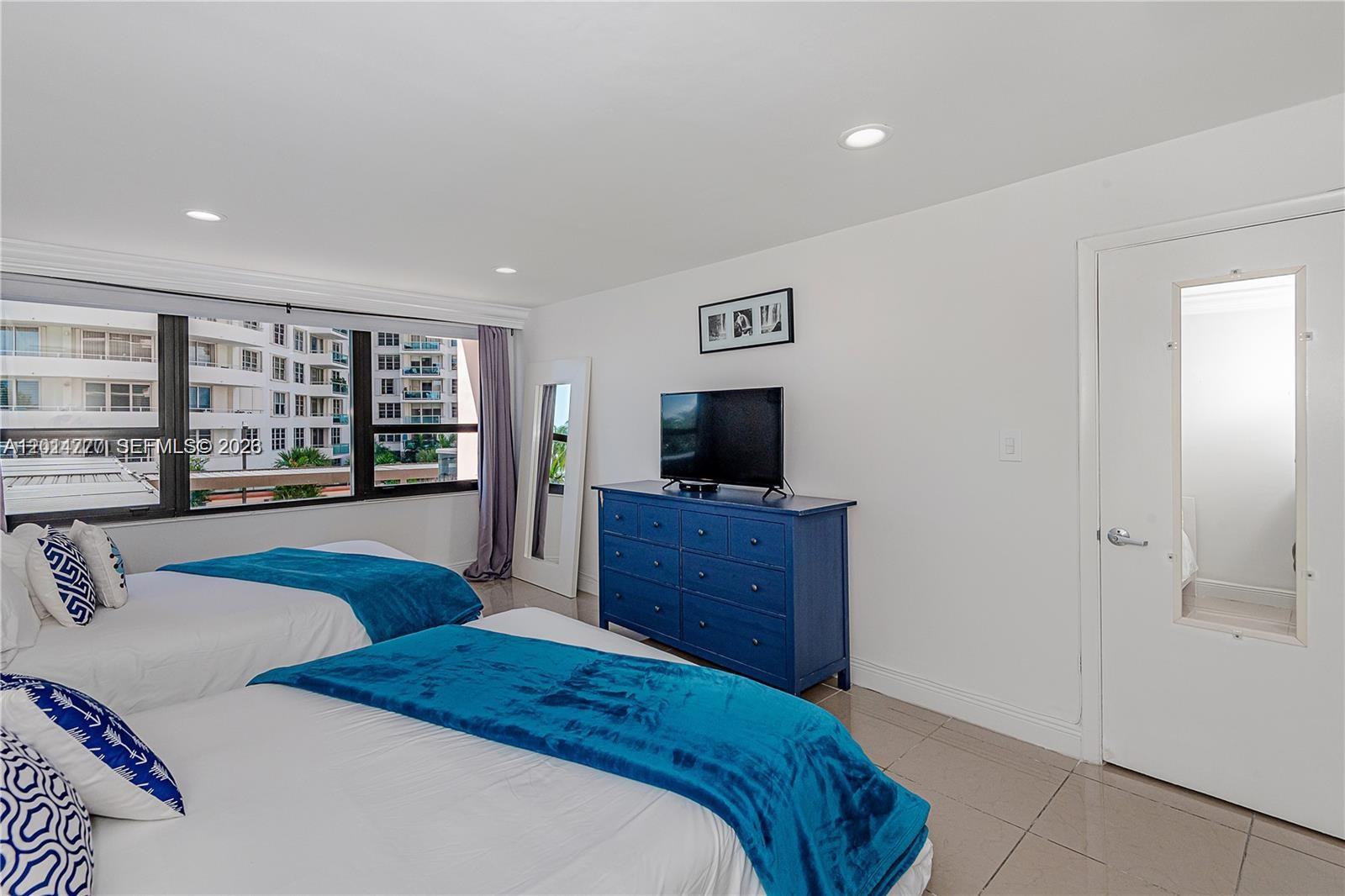 5225 Collins Ave #407 Miami Beach, FL 33140