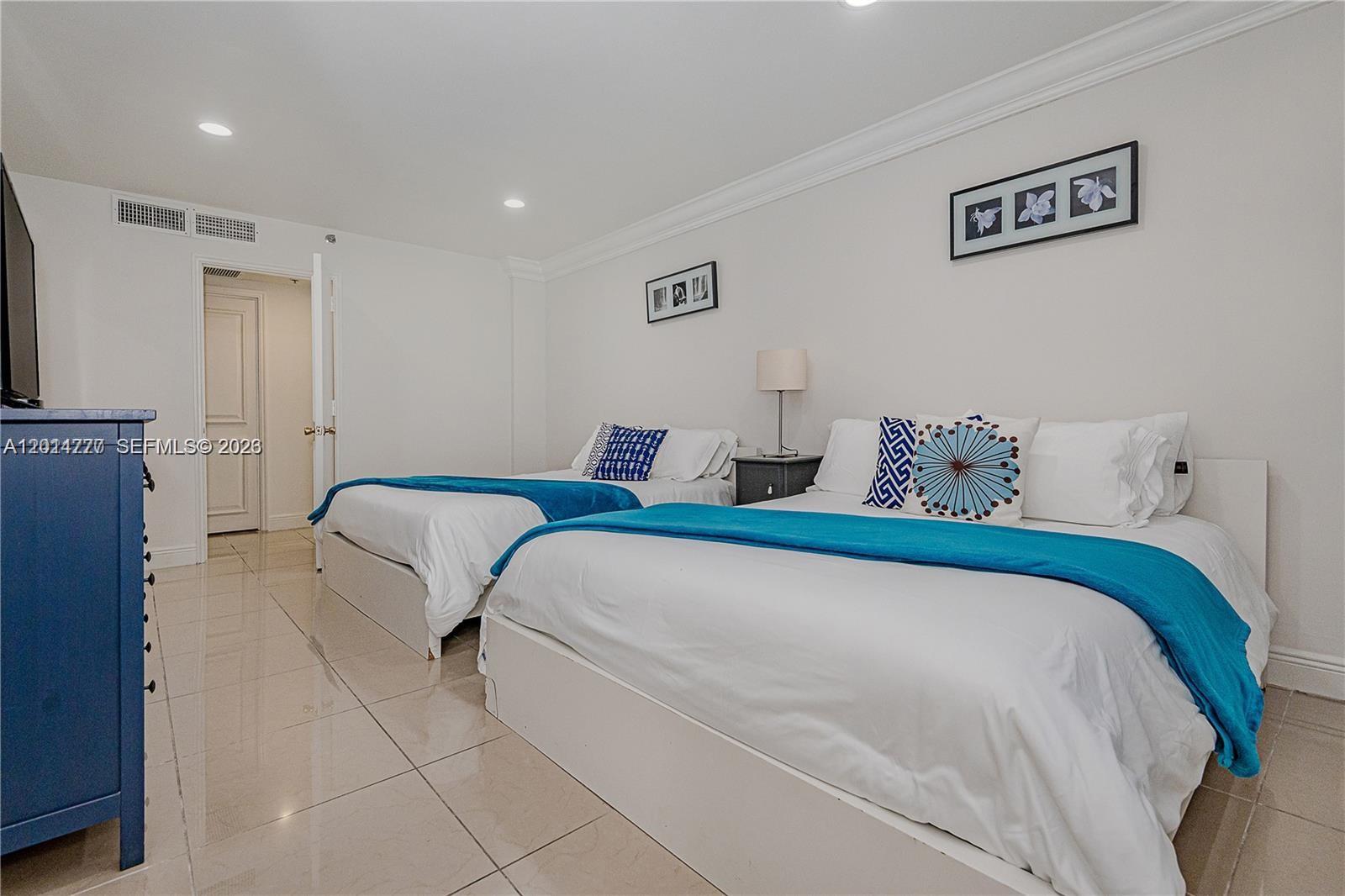 5225 Collins Ave #407 Miami Beach, FL 33140