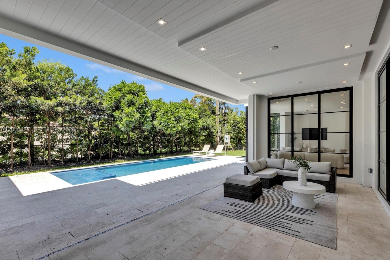 1220 S Alhambra Cir Coral Gables, FL 33146