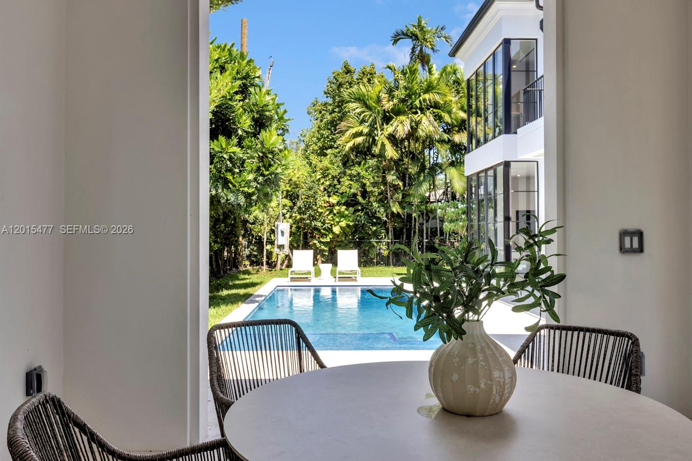 1220 S Alhambra Cir Coral Gables, FL 33146