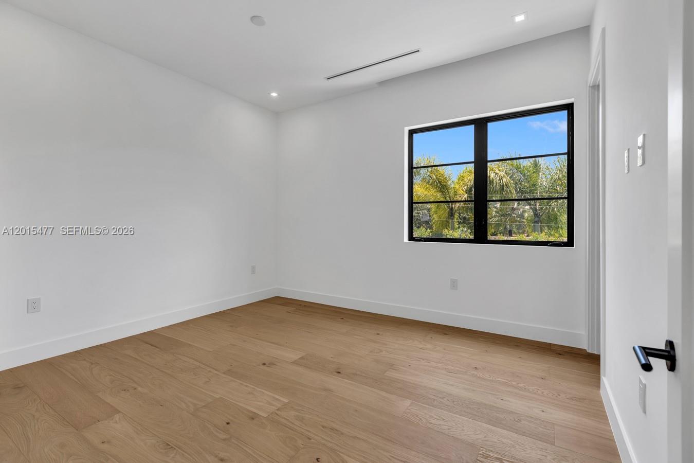 1220 S Alhambra Cir Coral Gables, FL 33146